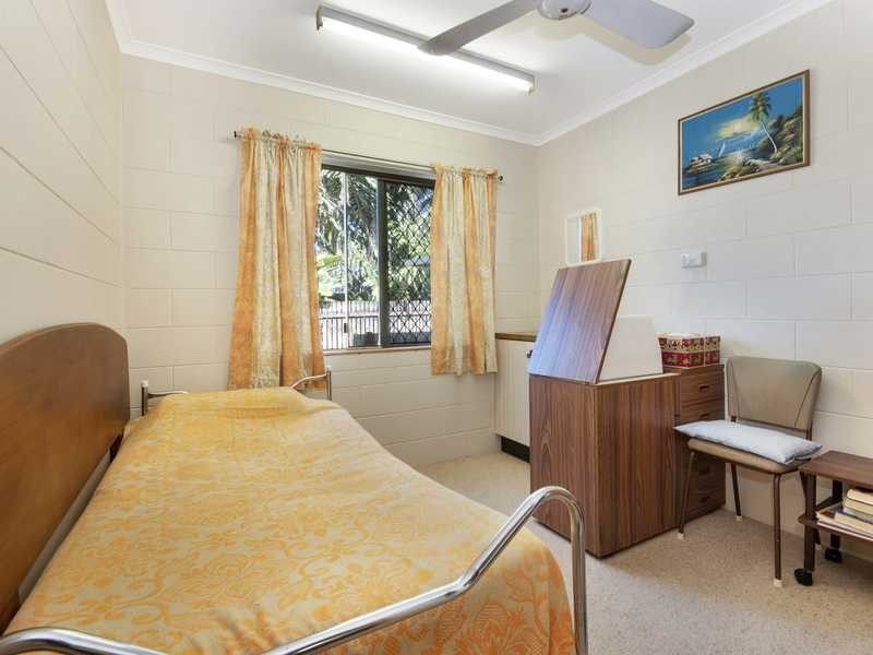 4 Ethel Close, Redlynch QLD 4870