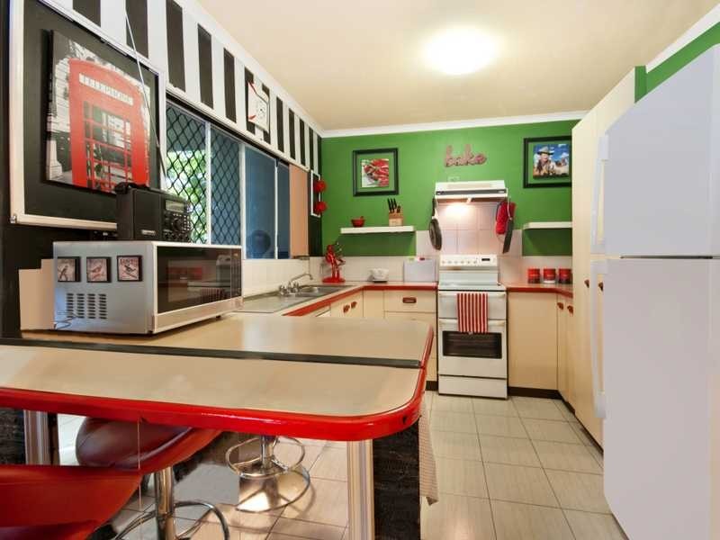 2/105 Collins Avenue, Edge Hill QLD 4870