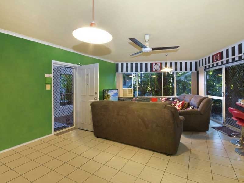 2/105 Collins Avenue, Edge Hill QLD 4870