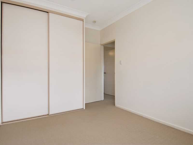 8/21 Creedy Street, Westcourt QLD 4870