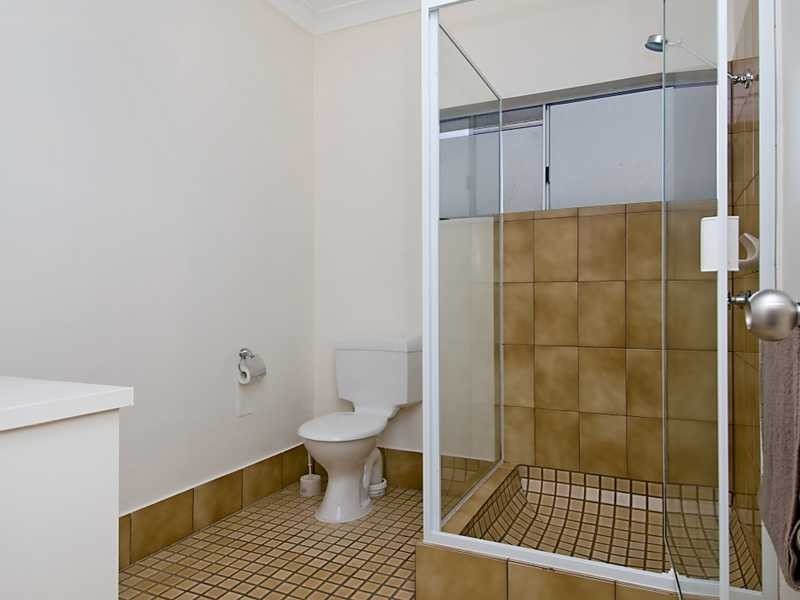 8/21 Creedy Street, Westcourt QLD 4870