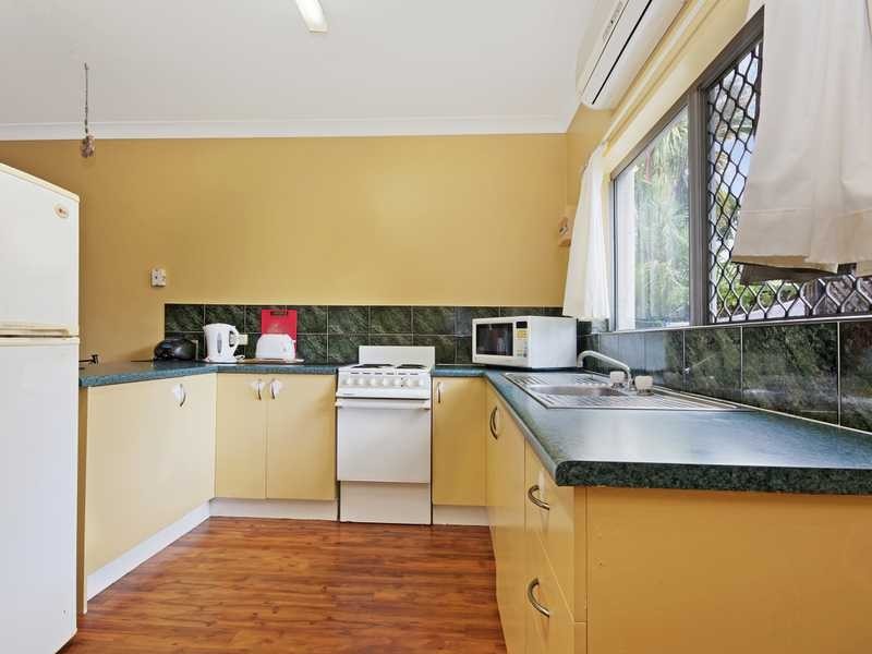 Unit 6/342 Mccoombe Street, Mooroobool QLD 4870