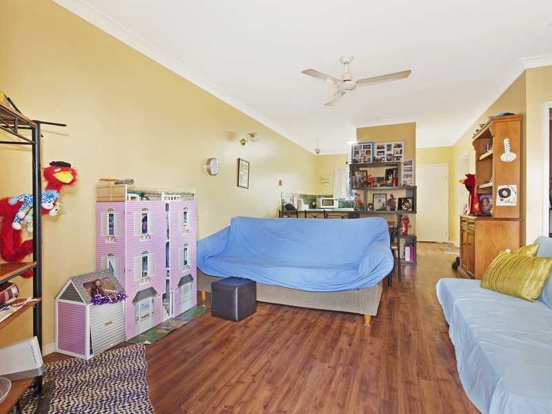 Unit 6/342 Mccoombe Street, Mooroobool QLD 4870