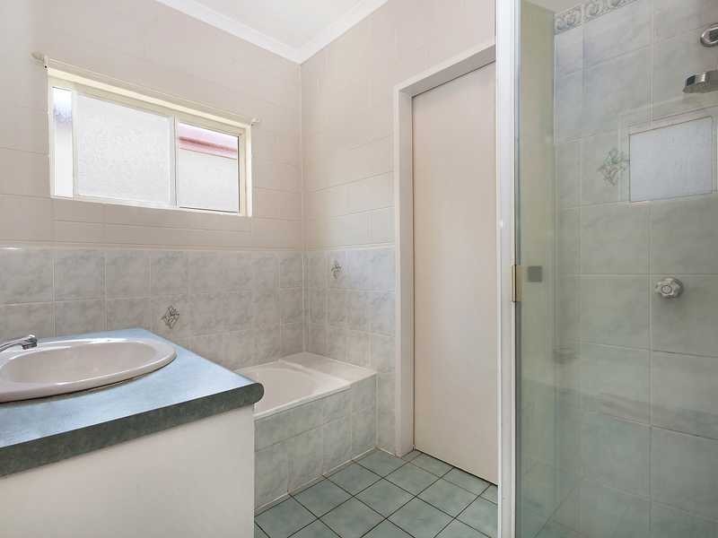 16 Opaline Close, Brinsmead QLD 4870