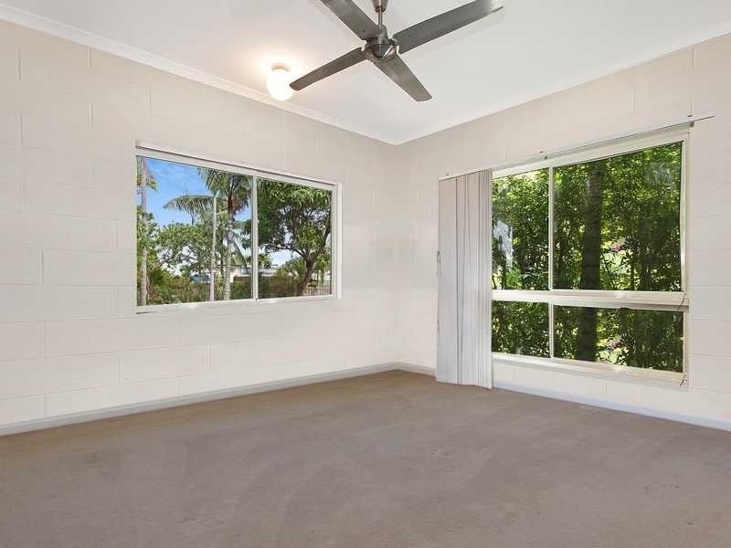 16 Opaline Close, Brinsmead QLD 4870