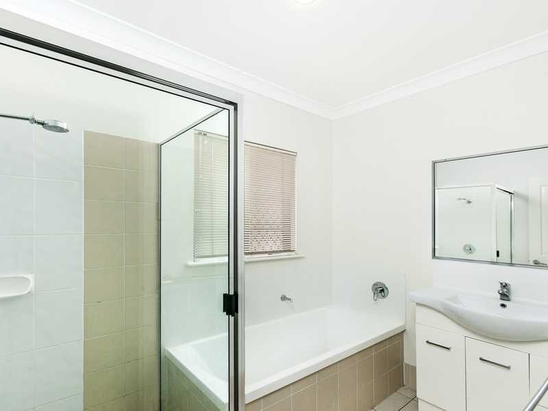 16 Finniss Crescent, Bentley Park QLD 4869