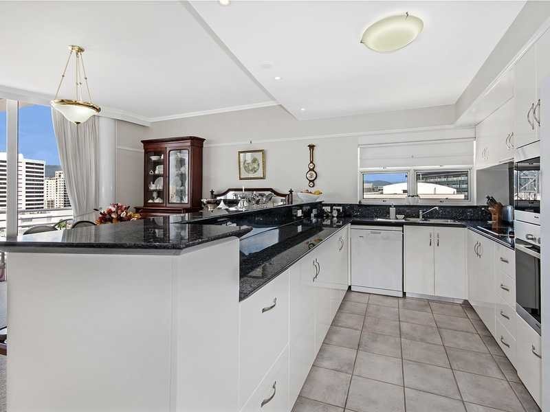 27/73 Spence Street, Cairns City QLD 4870