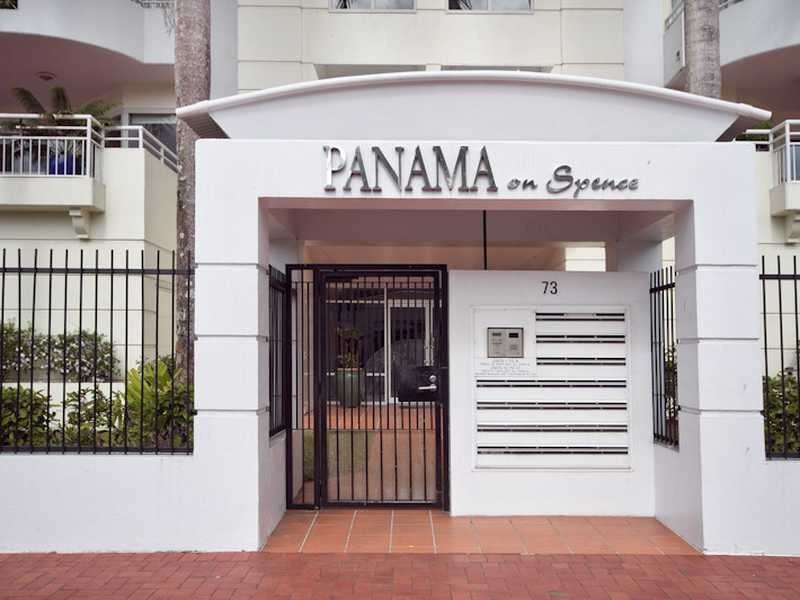 27/73 Spence Street, Cairns City QLD 4870