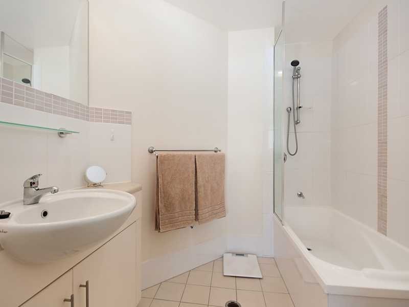 23/210 Grafton Street, Cairns North QLD 4870