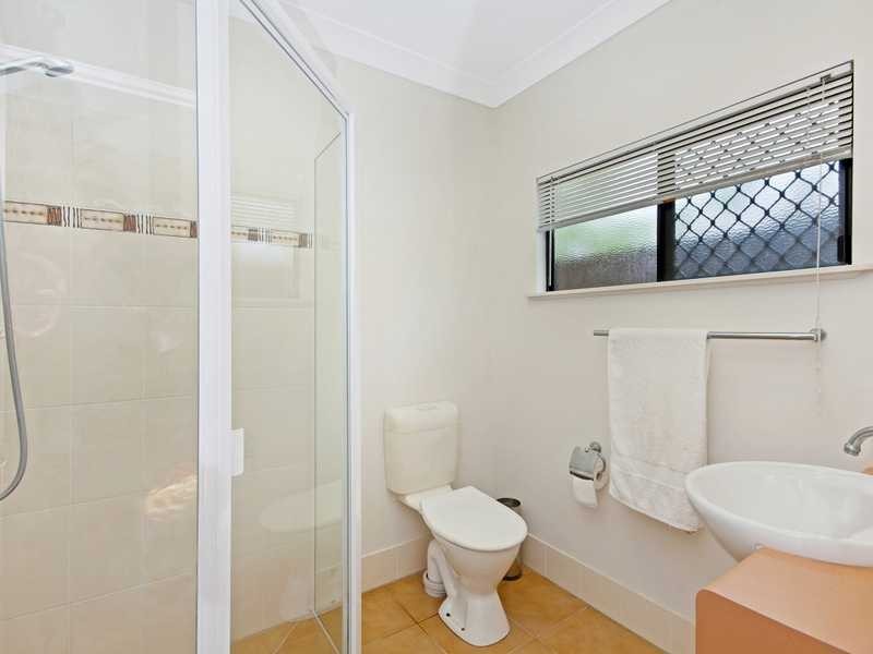 4 Howie Close, Kewarra Beach QLD 4879