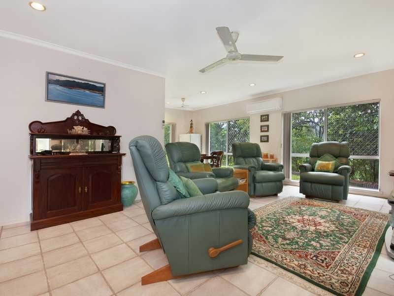 6 Fay Close, Brinsmead QLD 4870