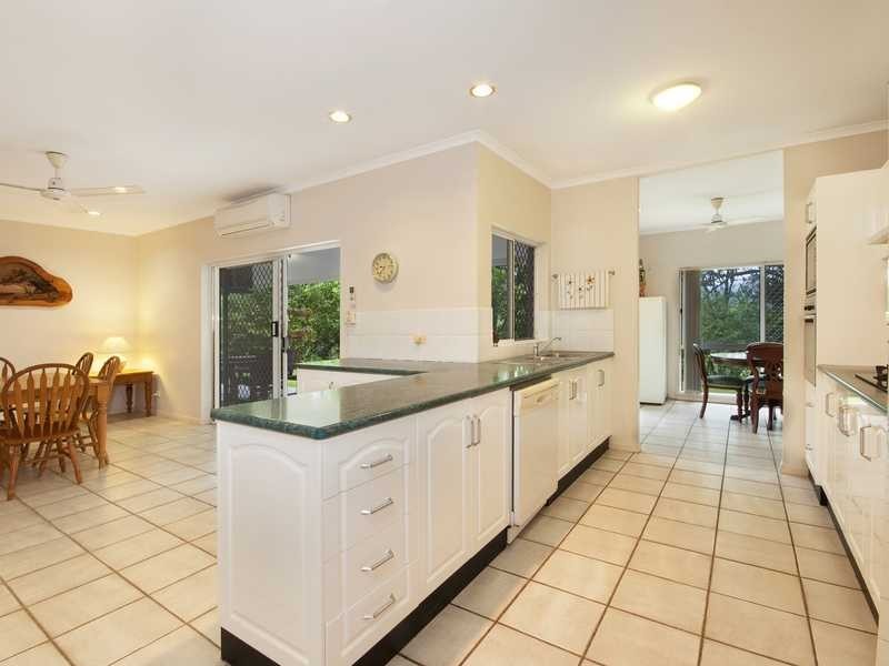 6 Fay Close, Brinsmead QLD 4870