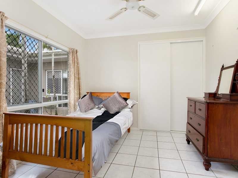 4/11 Grantala Street, Manoora QLD 4870