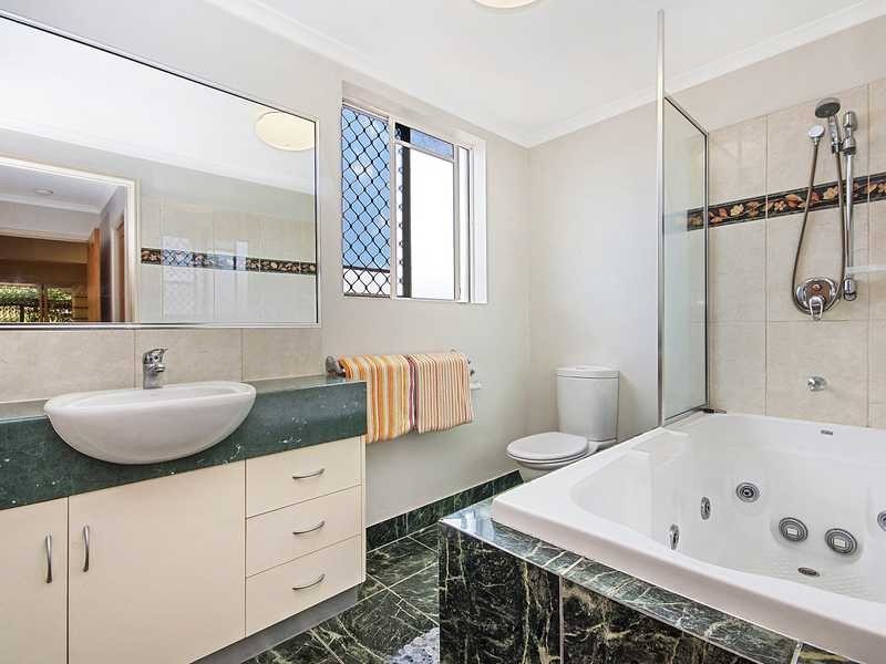 4/106 Mcleod Street, Cairns City QLD 4870
