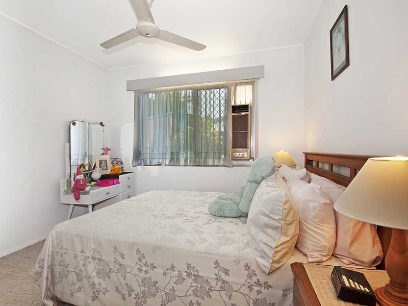 26 York Street, Whitfield QLD 4870