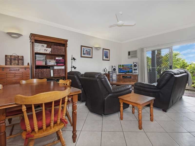 2/184 Gatton Street, Manunda QLD 4870