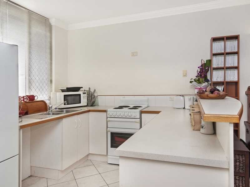 2/184 Gatton Street, Manunda QLD 4870