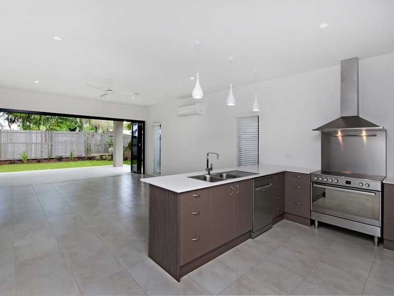 42 Moore Road, Kewarra Beach QLD 4879