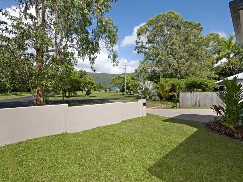 42 Moore Road, Kewarra Beach QLD 4879