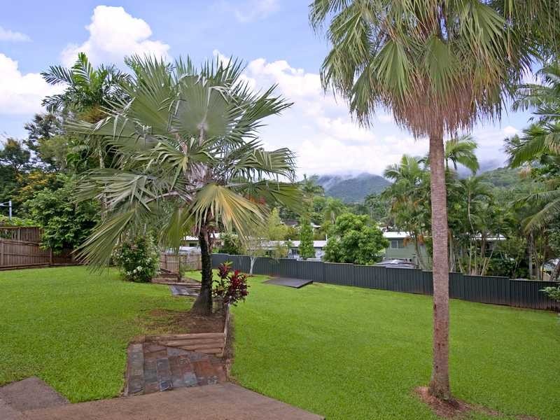 17 Barnes Street, Earlville QLD 4870