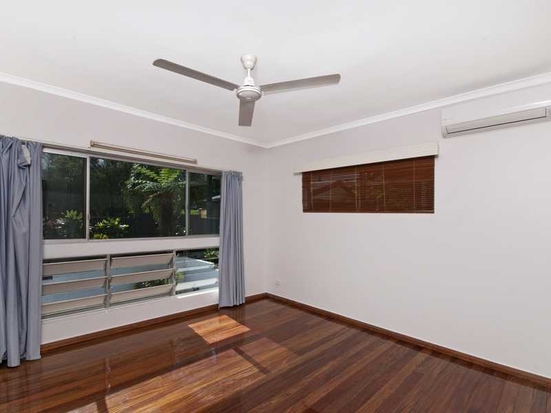 17 Barnes Street, Earlville QLD 4870