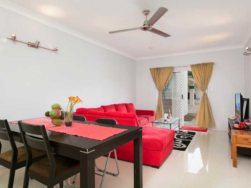 5/342 Mccoombe Street, Mooroobool QLD 4870