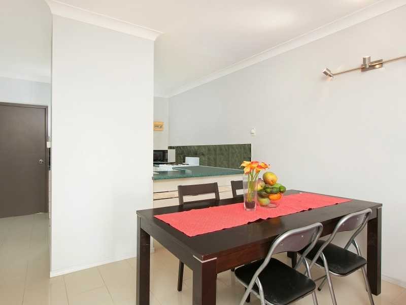 5/342 Mccoombe Street, Mooroobool QLD 4870