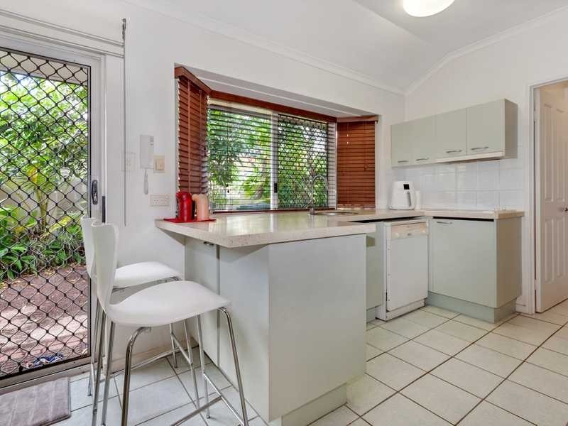3/67 Digger Street, Cairns North QLD 4870