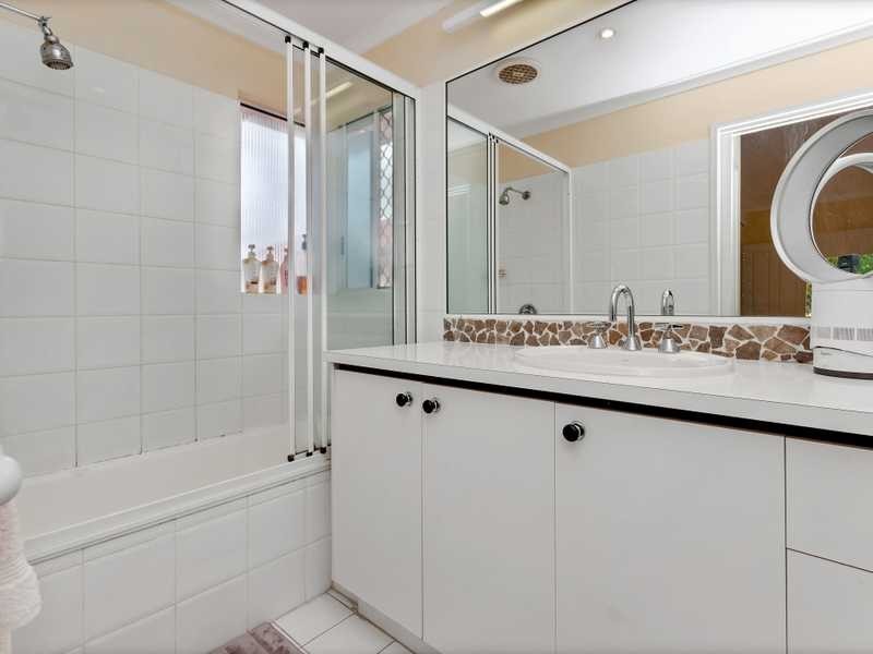 3/67 Digger Street, Cairns North QLD 4870