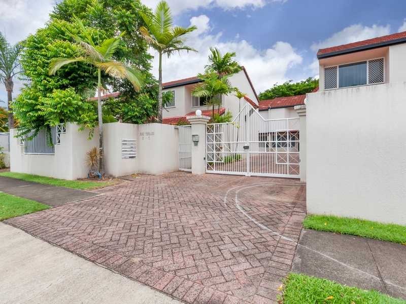 3/67 Digger Street, Cairns North QLD 4870