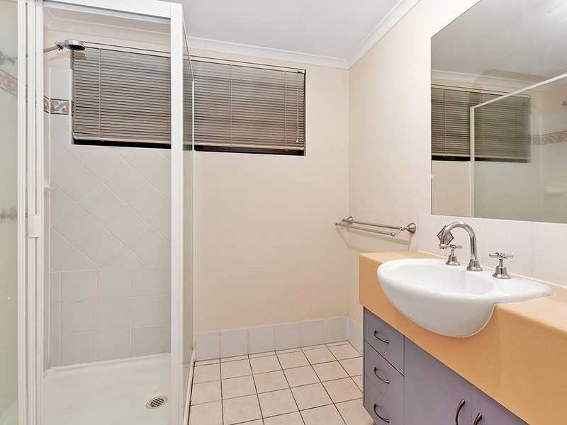 23/257-259 Lake Street, Cairns North QLD 4870