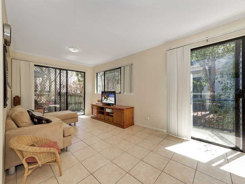 1/14 Advance Place, Sunrise Beach QLD 4567