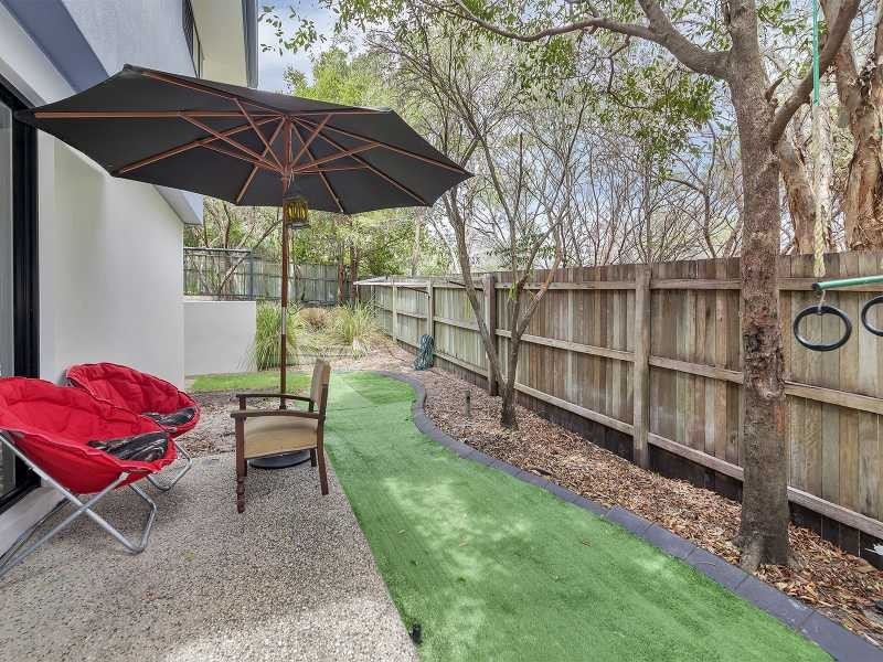 1/14 Advance Place, Sunrise Beach QLD 4567