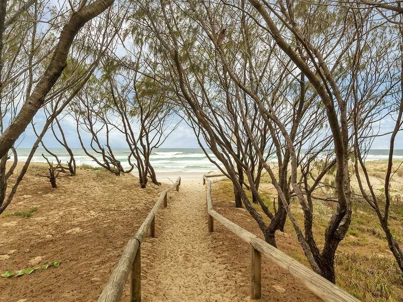 1/14 Advance Place, Sunrise Beach QLD 4567