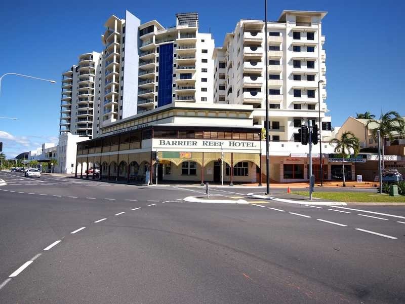 402/3 Abbott Street, Cairns City QLD 4870