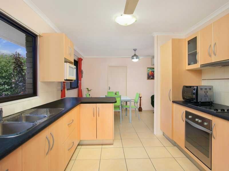 8/23 Woodward Street, Edge Hill QLD 4870