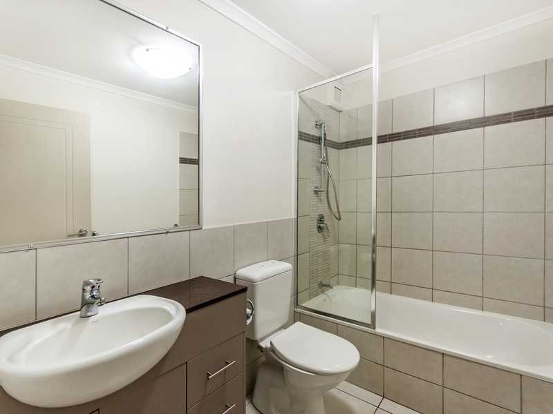 4/378 Mcleod Street, Cairns North QLD 4870