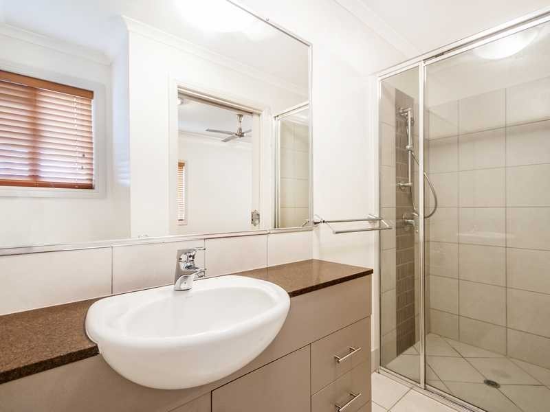 4/378 Mcleod Street, Cairns North QLD 4870