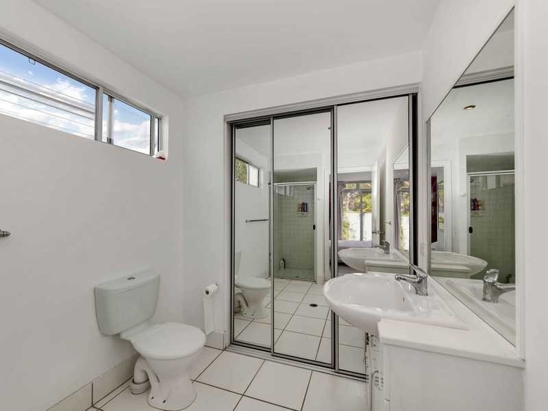 7 Rainbow Crescent, Sunrise Beach QLD 4567