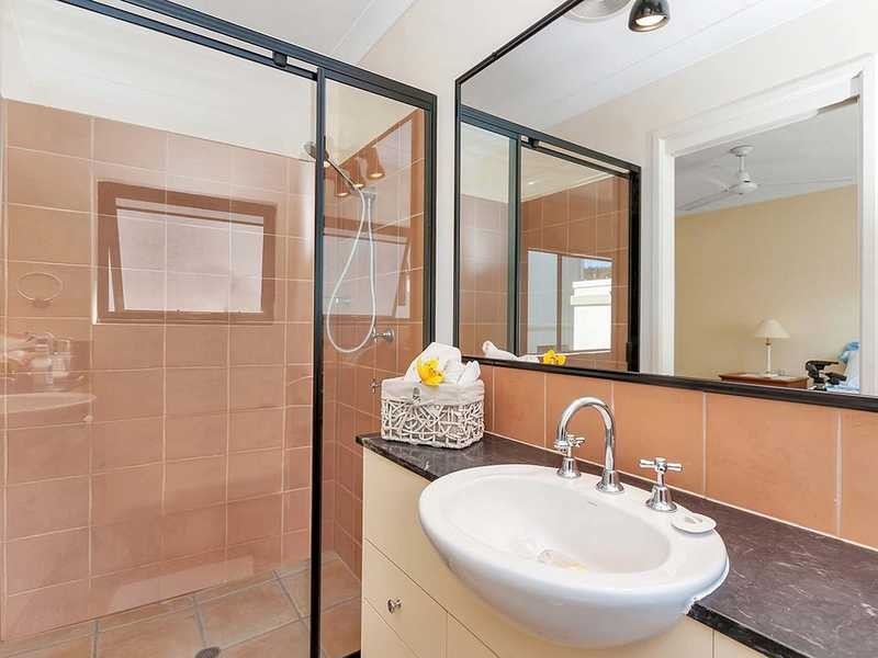 9/111 Collins Avenue, Edge Hill QLD 4870