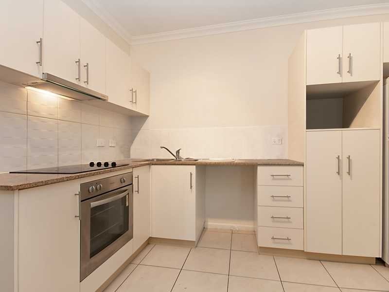 4/210 Grafton Street, Cairns North QLD 4870