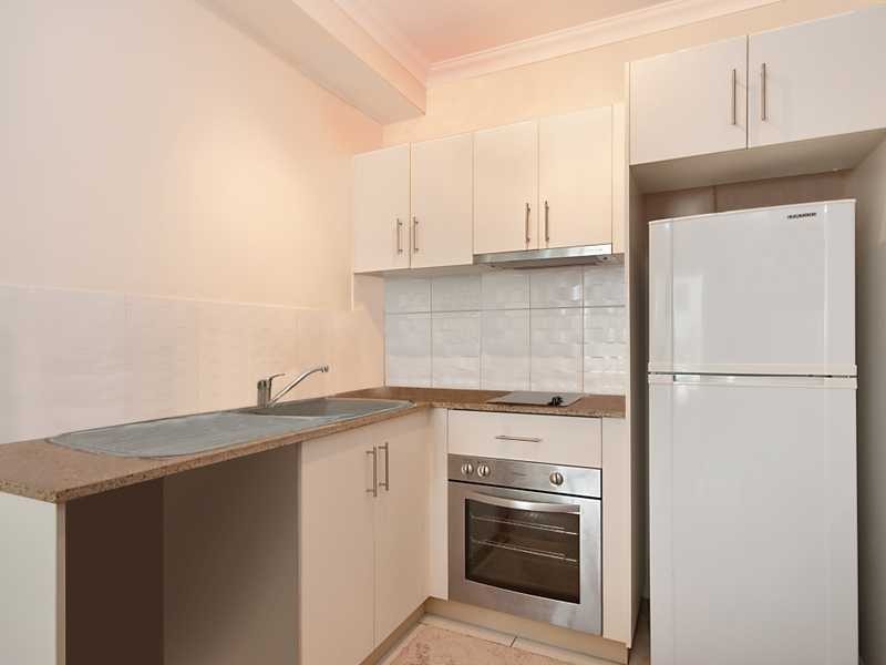 4/210 Grafton Street, Cairns North QLD 4870