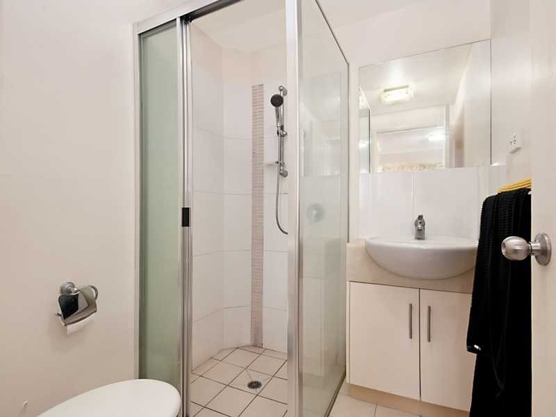 4/210 Grafton Street, Cairns North QLD 4870