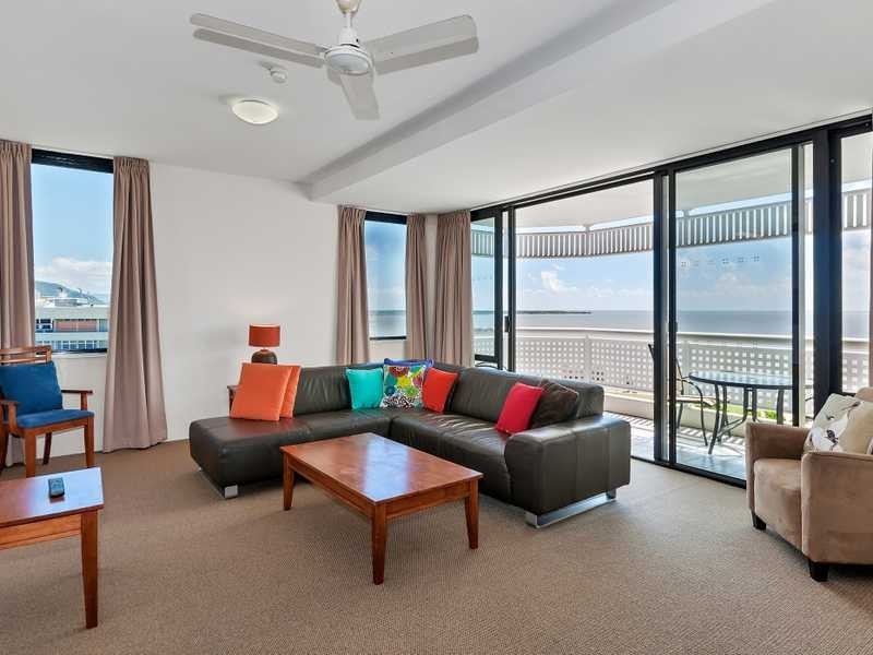 111 A&B/209 Abbott Street, Cairns North QLD 4870