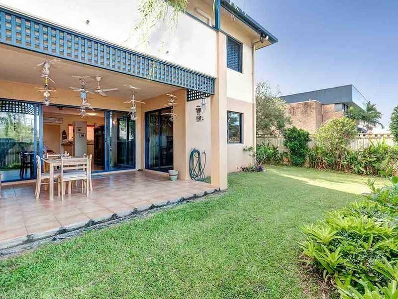 Unit/4/12-24 Toogood Road, Woree QLD 4868