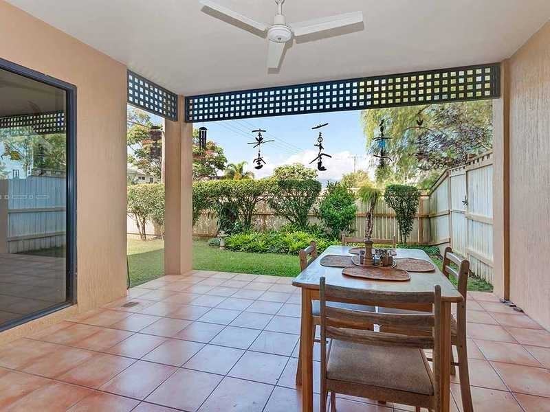 Unit/4/12-24 Toogood Road, Woree QLD 4868