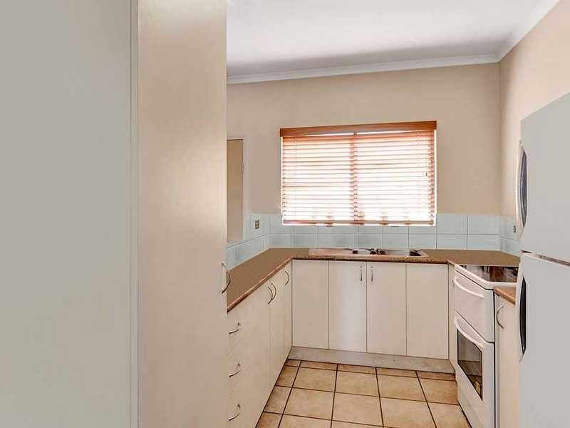 Unit/4/12-24 Toogood Road, Woree QLD 4868