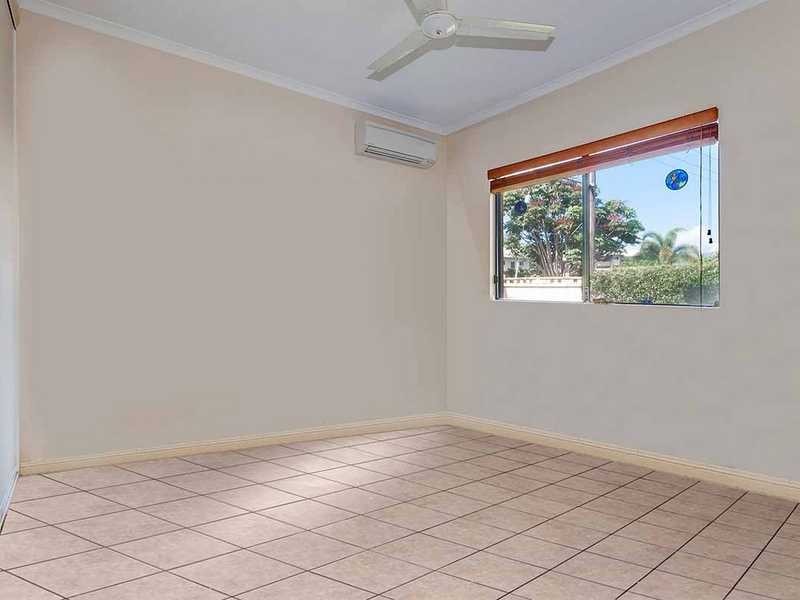 Unit/4/12-24 Toogood Road, Woree QLD 4868