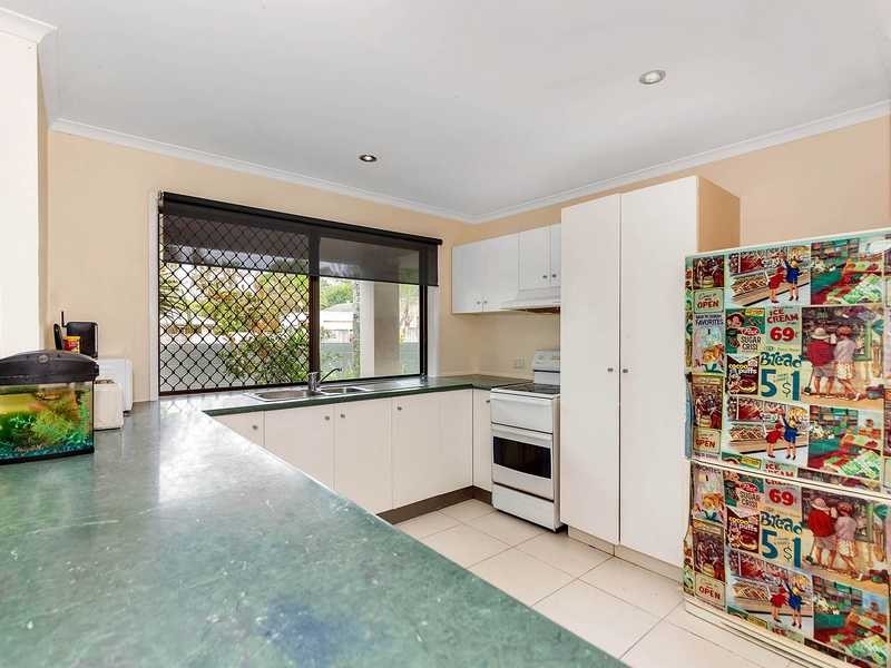 16 Dame Patti Drive, Sunrise Beach QLD 4567