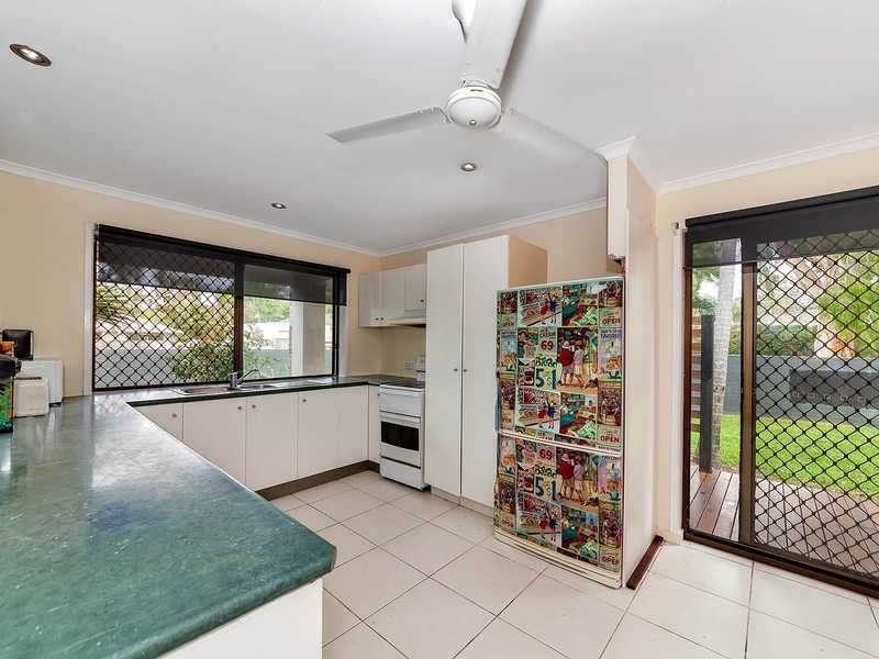 16 Dame Patti Drive, Sunrise Beach QLD 4567